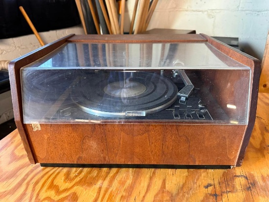 Garrard Synchro-Lab 95B Turntable