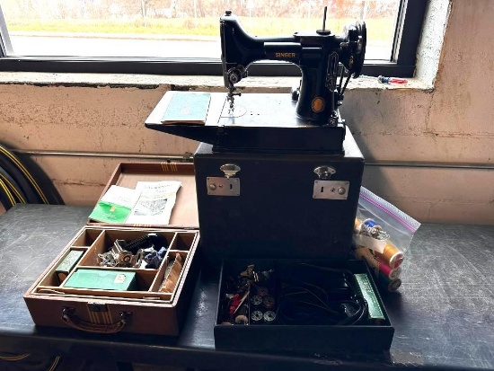 Singer Portable Electric Sewing Machine 221-1 Featherweight, w/ ZigZag & Hemstitcher & Pico Edger