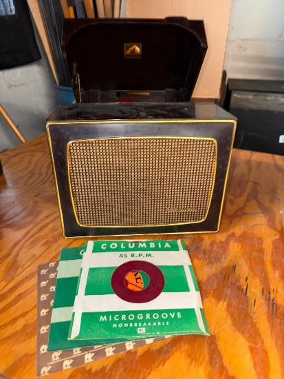 Vintage Victrola 45rpm Record Player Turntable and Speaker Combo