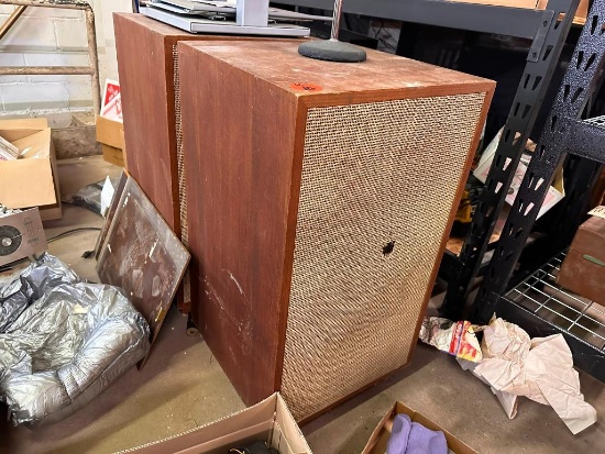 MagniSign Explorer Custom Focus and Two Large Speakers