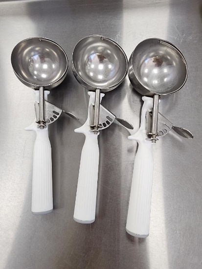 Lot of 3, Vollrath #6 Disher Thumb Action Scoops, NSF, White, 5-1/3oz