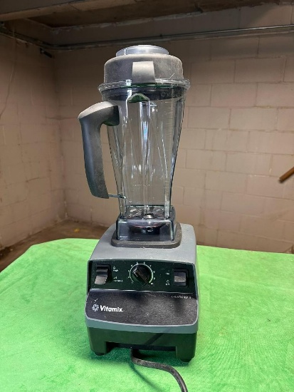 Vita-Mix Household Food Preparing Machine / Blender NSF Model VM0103