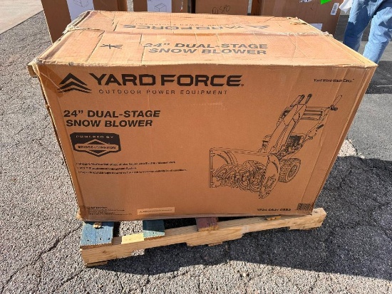 Yard Force 24in Dual-Stage Snow Blower w/ Briggs & Stratton Engine, New in Box