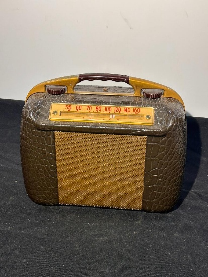 Philco Portable Radio Model 49-605
