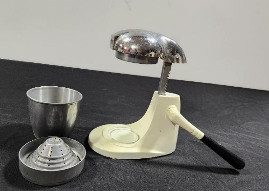 Vintage MCM Juice King Juicer
