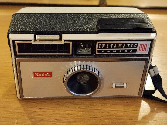Vintage Kodak Instamatic Camera 100