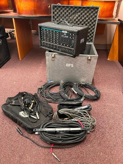 Peavy XR 600E Powered Mixer w/ 2 Shure Mics, Cables, Hardcase