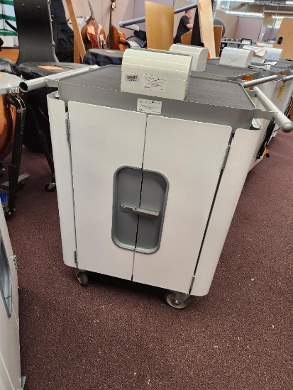 Bretford Model TX322LL/A Mobile Charging Cart