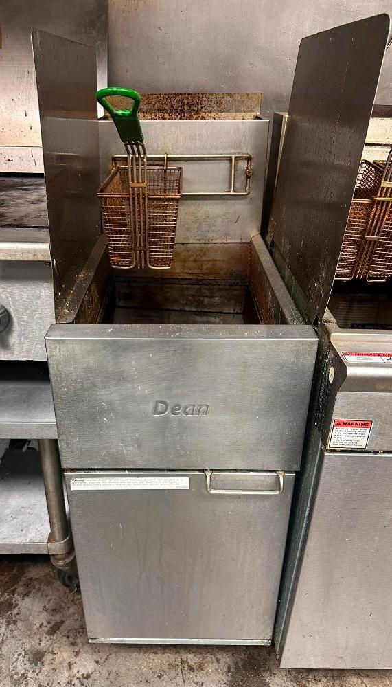 Dean Gas Floor Fryer Model SR42GN, 40lb, Natural Proxibid