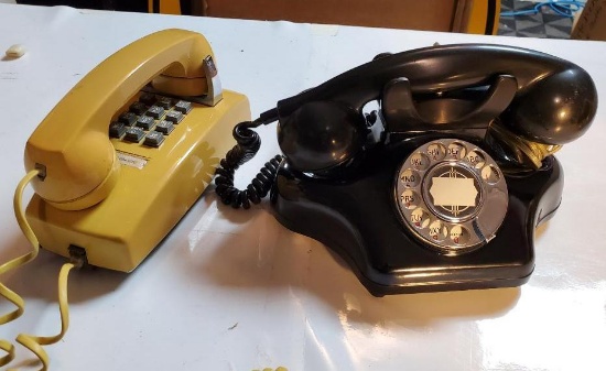 Lot of 2 Vintage Telephones