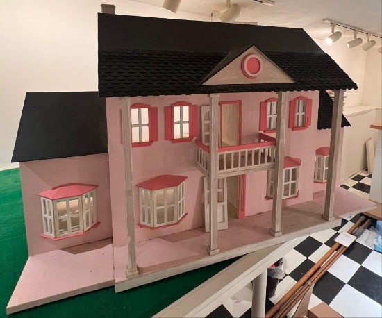 The Worthington Dollhouse Kit, Pick up at 64th Pacific