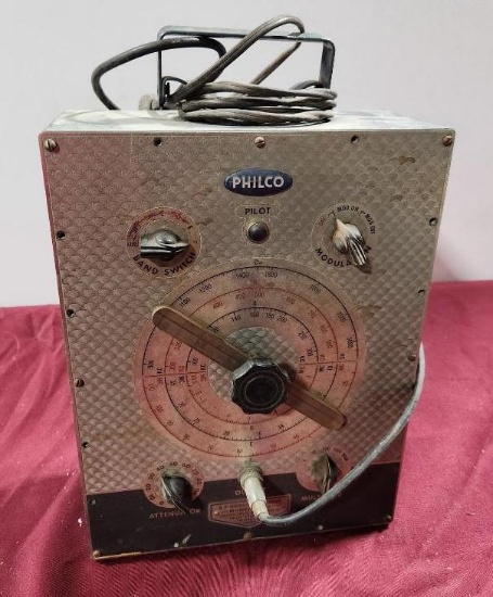 Philco R F Signal Generator Model 7070 110/120 Volts Ac 60 Cycles