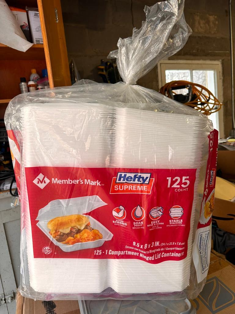 Package of Hefty ClamShell ToGo Containers Proxibid