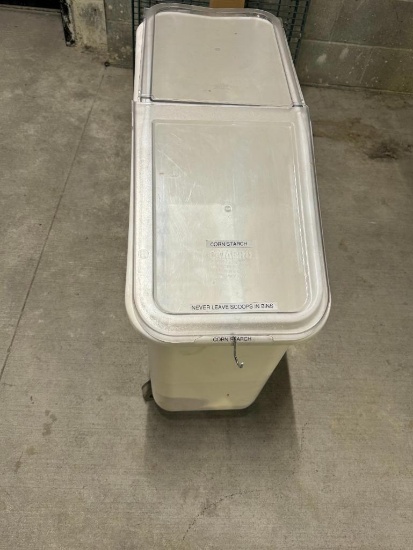 Cambro IBS20, 21 Gallon Mobile Ingredient Bin