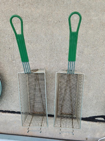 2 Fryer Baskets