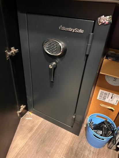 SentrySafe, No Combo As of Now, As-Is, Buyer to Remove