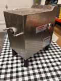 PSV Group Hollymatic 32 Tabletop Grinder, Model H32SC-M (Missing Tray and Feeder Attachments