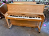 Baldwin / Hamilton Classic Upright Piano