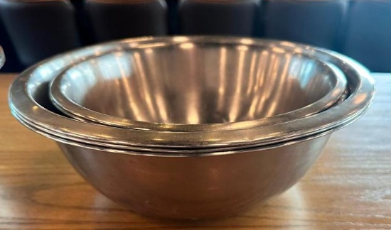 Lot of 6 Stainless Steel Mixing Bowls, 8in to 11in