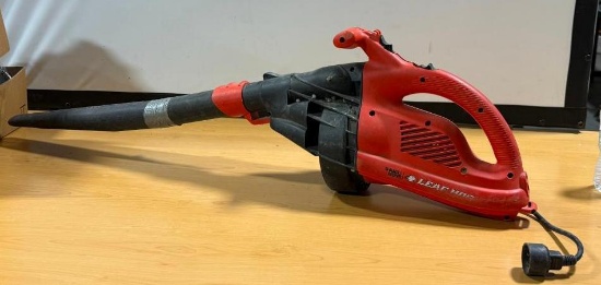Black & Decker Leaf Hog Model BV2500 Electric Leaf Blower