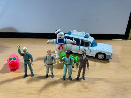 c.1984 Columbia Pictures Ghostbusters Toy Car and Action Figures from the Movie