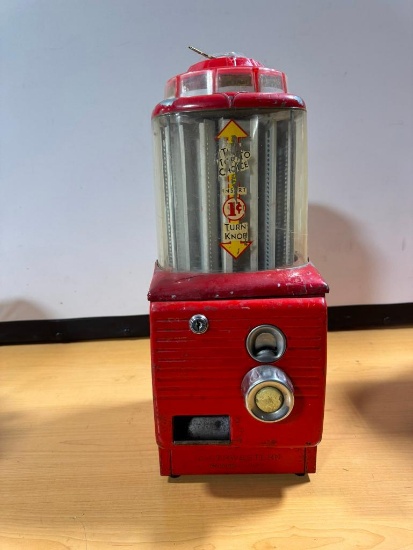 Vintage Northwestern Candy Machine w/ Key
