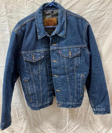 Vintage Levi Size 40 Denim Jean Jacket