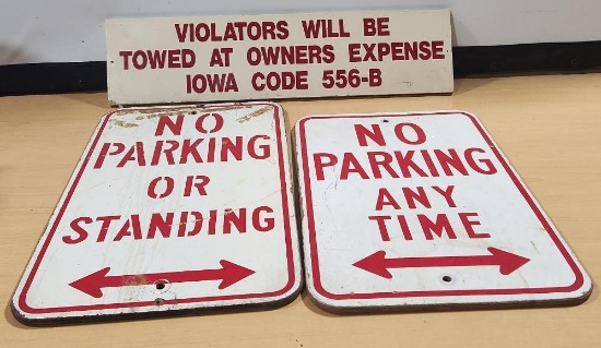 Traffic Signs, No Parking, Standing, Tow, Iowa