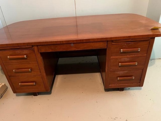 Beautiful Mid-Century Modern Executives Desk