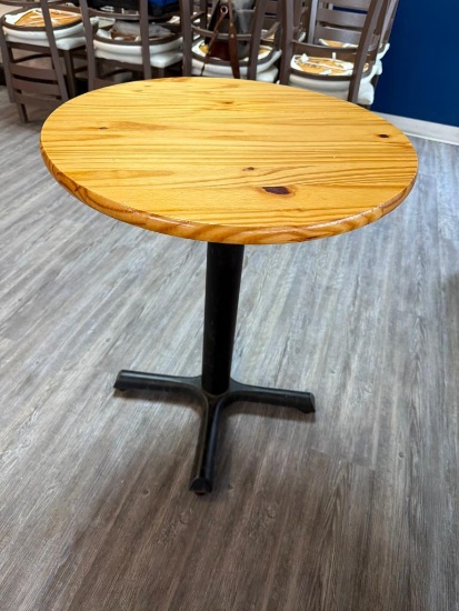 Solid Wood Round Restaurant Table, 24in Diameter, 30in H, Very Nice Looking Solid Wood Top Tables