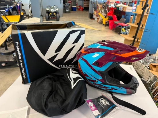 NEW THH Dirt Bike Helmet Size Medium