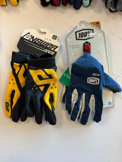 NEW Answer Medium, & 1 pair of Medium 100% Riding Gloves