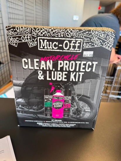 Muck Off Motorcycle Clean, Protect & Lube Kit