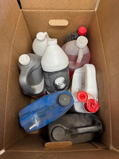 Box of Misc Cleaners & Oil