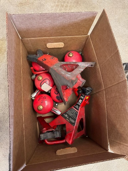 Box of 3 Jack Stands and 4 Sure Shot Sprayers