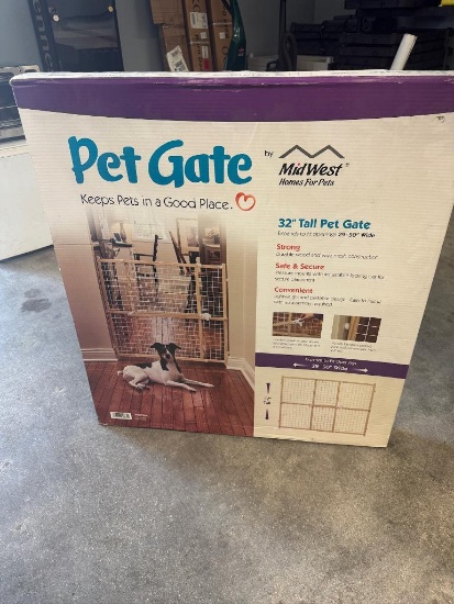 New in box Midwest Homes for Pets - Pet Gate 32" tall, openings 29-50" wide