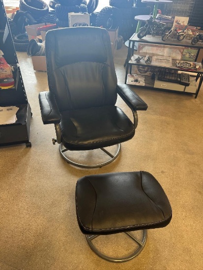 Used Office Swivel Lounging Chair with Foot Rest