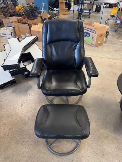 Used Office Swivel Lounging Chair with Foot Rest