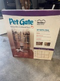 New in box Midwest Homes for Pets - Pet Gate 32