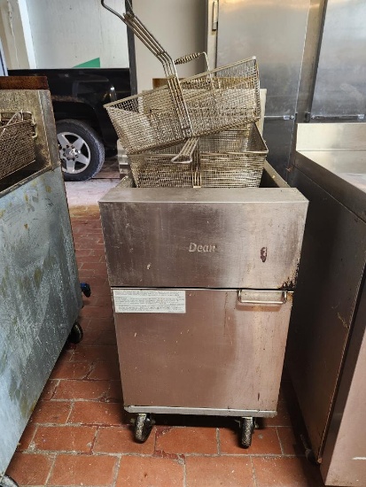 Fymaster Model SR162GN 75lb Natural Gas Floor Fryer,
