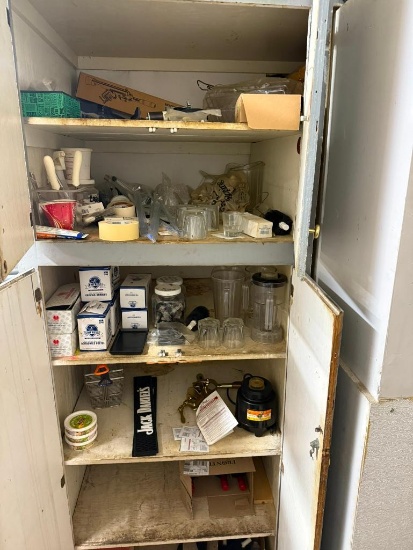 Contents of Closet, Cycle Through Images for Details of What's Included