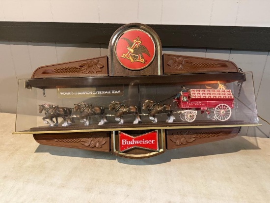 Vintage Budweiser Clydesdale Double-Sided Lighted Beer Sign / Bar Sign 35in x 20in