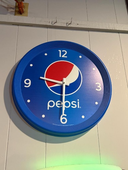 Pepsi-Cola Clock, 18in