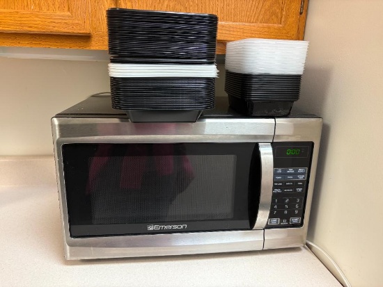 Emerson Microwave Oven Model MW1338SB