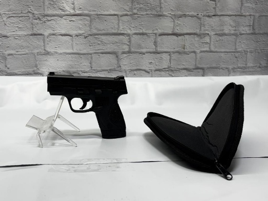Smith & Wesson M & P 40 Shield Semi-Auto Pistol SN: HAW3817