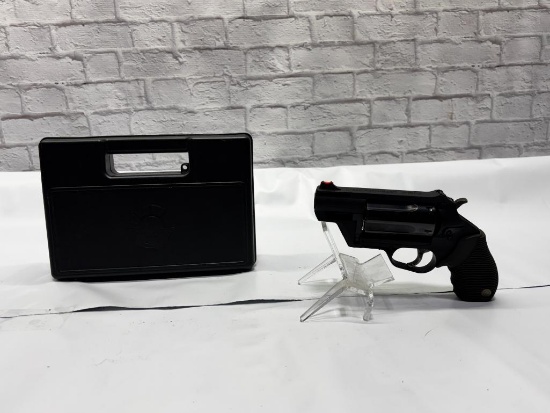 Taurus The Judge Public Defender Poly .45 Colt Model 4510