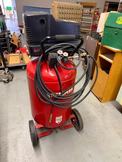 Craftsman Single Cylinder / Oil Free 6HP 30 Gallon Vertical Air Compressor on Cart Model: 919.165130