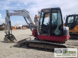 EXCAVATOR, 2011 TAKEUCHI TB250 MINI EXCAVATOR, WITH 24IN DIG BUCKET