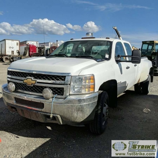 2011 CHEVROLET SILVERADO 3500HD, 6.6L DURAMAX DIESEL, 4X4, DUALLY, CREW CAB, LONG BED. WEBASTO