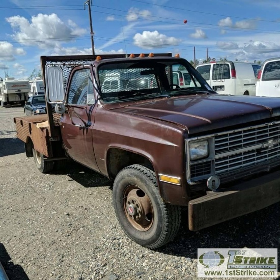 1982 GMC 3500, 5.7L GAS, MANUAL TRANSMISSION, 4X4, DUALLY, STANDARD CAB, 9FT FLAT BED